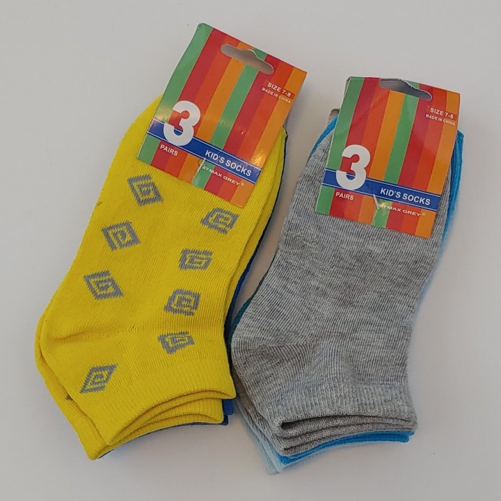 🎃🛒 3/$20 Kid print & solid Socks 6 size 7-8 NWT